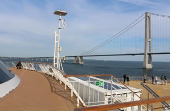 Öresundbrücke von der Fähre Color Fantasy (Kiel-Oslo) aus gesehen - FerryGoGo.com