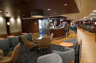 Bar an Bord der Stena Britannica