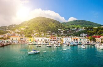 Der Hafen von Ischia