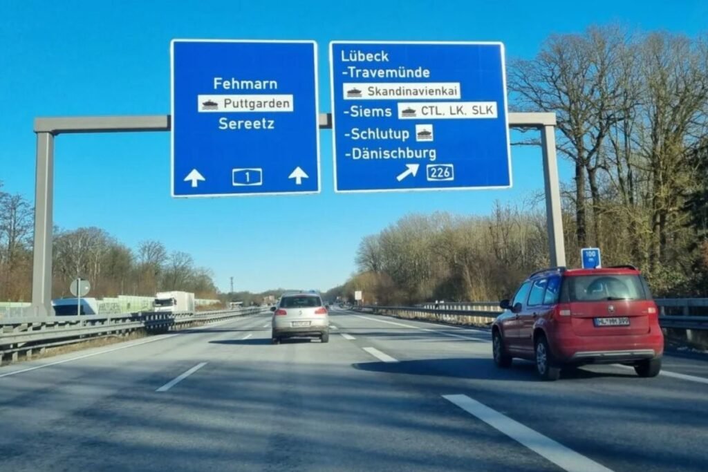 Auf dem Weg nach Fehmarn zum Überqueren von Puttgarden Rodby