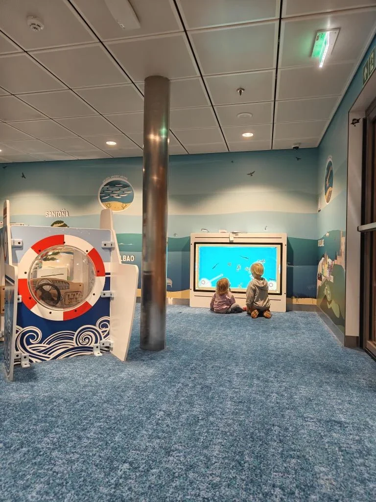 Indoor-Spielbereich / Kinderspielecke auf der Brittany-Ferries-Fähre