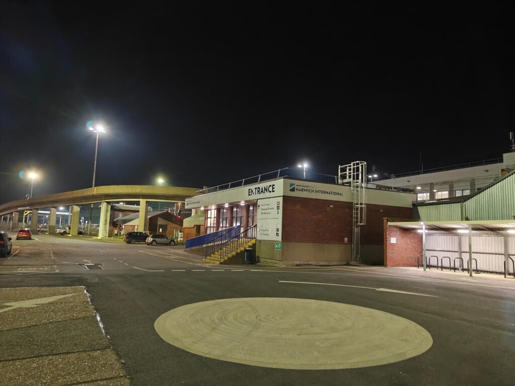 Eingang zu Harwich International